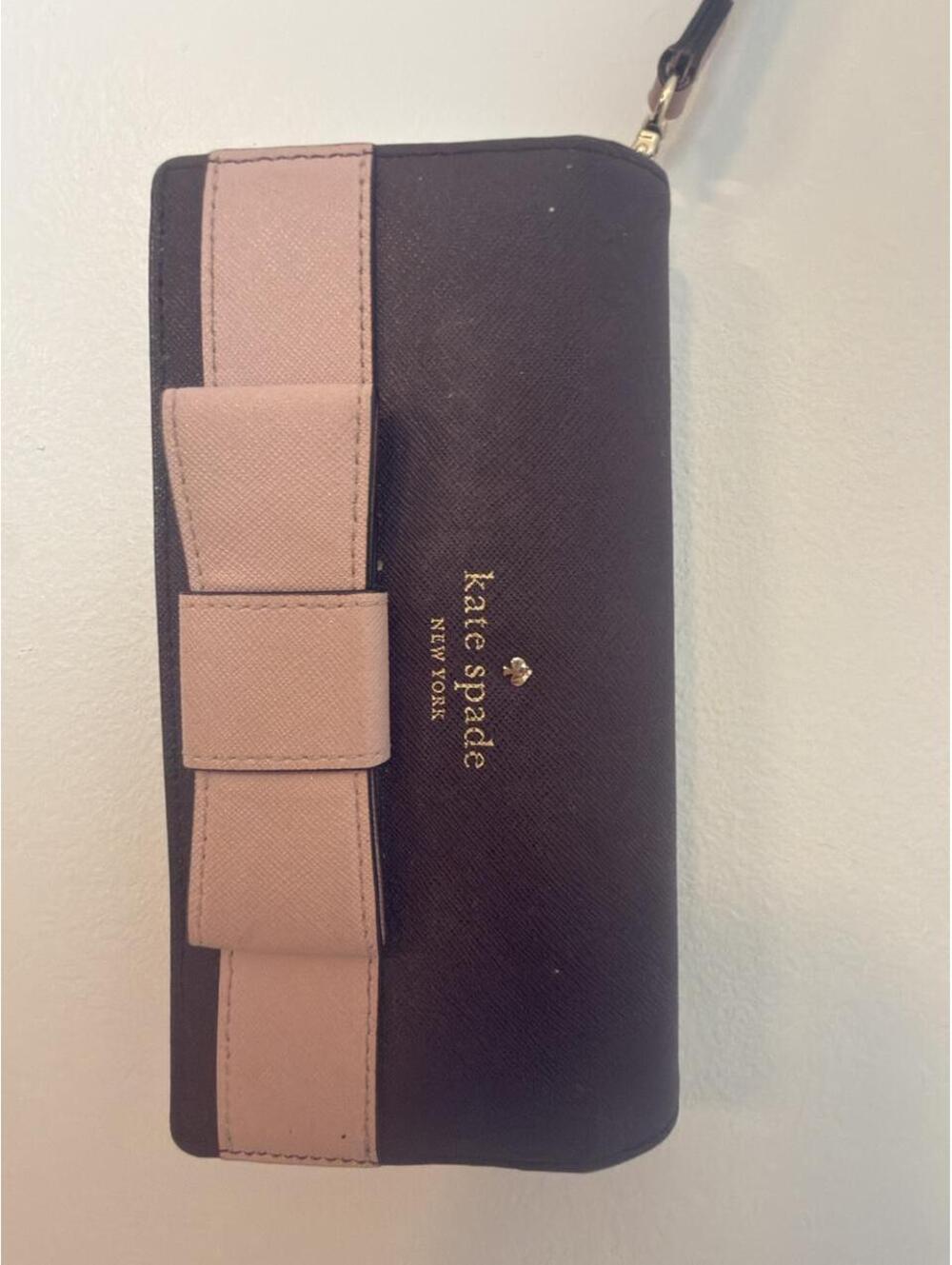 Kate Spade New York Kirk Park Saffiano leather wristlet/wallet - Picture 2 of 6